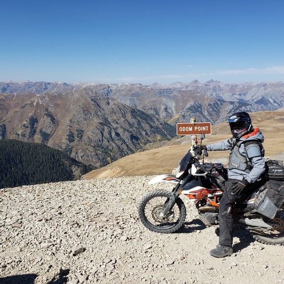 Meet your Posher, Gab Garz - Picture 2 of 5